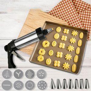 Kitchen Mold For Baking Set Cookie Maker Mounting Gun Baking Tool Stainless Steel Set DIY Biscuit Embossing Mold Decorator CX220412