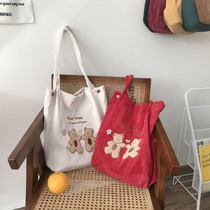 Hylhexyr Mulher Bolsa De Ombro De Veludo Adorável Urso De Pelúcia Bordado Bolsa De Grande Capacidade Fivela Magnética Sacos De Compras De Lona CX220325