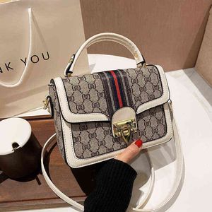 Factory Outlet 2022 Spring New Large Capacity Multi Scompartimento Single Portable Messenger Small Square Bag Women's Shoulder Belt Fashion