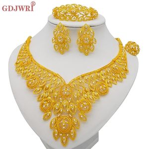 Nigeriansk bröllop Afrikansk kostymsmycken Set Dubai Gold Color Fashion Charm Neckace Set for Women Party Gift 220812