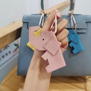 Ciondolo coniglio elefante in pelle di design Borsa parti modello litchi ornamento pelle bovina portachiavi auto borse decorazione 100% vera pelle Accessori ragazze giocattoli HBP