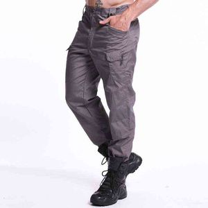 Pantaloni militari tattici di cotone da uomo CP Camouflage Travel SWAT Army Cargo Pantaloni neri Casual EDC Tasche Soldato Pantaloni da combattimento L220706