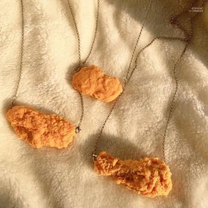 ペンダントネックレスおかしいフライドチキンレッグウィング女性のための樹脂ミニかわいいシミュレーションバーベキュー食品ネックレスガールズジュエリー Elle22