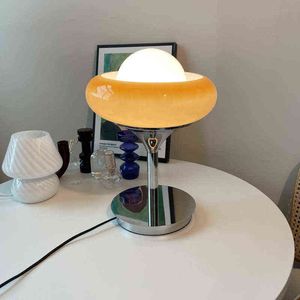 Nordic Egg Tart Japanese-style Table Lamp Brown Retro Creamy White Lampshade Iron Bottom Table Lamp Bedroom Bedside Decoration Y220511