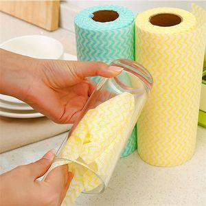 50 Piecesrolls Kitchen Cleaning Dish Cloth Lazy Rag Scouring Pad Oilfree Disposable Dish Towel Nonwoven Fabric Cleaning Rags 220727