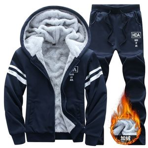 Tracksuit Men Winter Warm Thick Hooded Jacket Set2Pcs Pant printing Plus velvet Sportswear Clothing male Sweatshirt 4xl 201109