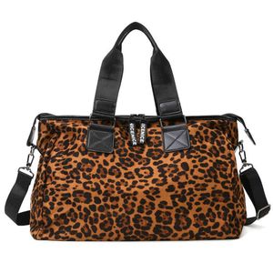 Bolsa de viagem para mulheres leopardas yilian leopardo para mulheres de curta distância, versátil versátil à prova d'água bolsa de ginástica 220420