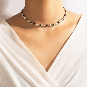 S2939 Fashion Jewelry Black White Faux Pearl Cute Heart Beaded Necklace Love Beads Chocker Necklaces