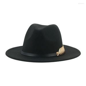 Boinas chapas mulheres fedora chapéus casual sólido para homens cinturão vestido panamá casamento formal winter sombreros de mujerberets