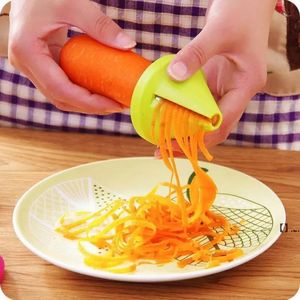 Verktyg Ny Spiral Slicer Vegetabilisk Shredding Device Matlagning Sallad Morot Cutter Kök Tool Tillbehör Små Appliance Funnel Modell Inventory Wholesale