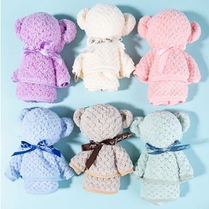 Handduk Coral Velvet Plush Bear Doll Baby Handdukar Mjuka absorberande bad ansiktshand för bröllop affärer barn gåvor