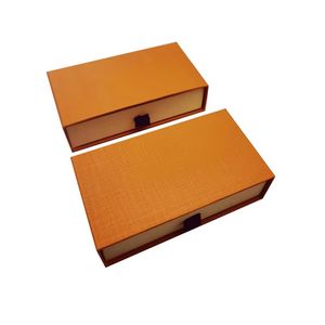 Europe America Designer Fashion Style Orange Letter Smycken Set Boxes Halsband Armband örhängen Ring Box Dust Bag Presentväska