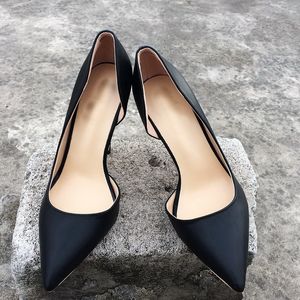 デザイナー - 女性のセクシーなD'Orsayハイヒールの靴尖ったつま先カットアウトエレガントな女性パーティー靴薄いスティレットファッションブラックマットパンプスサンダル