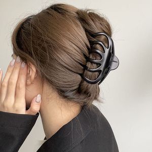 1PC Korean Solid Large Hair Claw Elegant Acrylic Hairpins Barrette Crab Hair Clips for Women Girls Headwear Hair Accessories