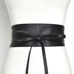 Paski Kobiety z muszką towrzb zimowy pu dla czarnego szerokiego pasma czeka moda moda 2022 Designerbelts Forb22