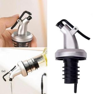 Salad Tools Silver spray paint oil bottle stopper plastic soy sauce vinegar bottle cap oils pourer nozzle Inventory RRE14040