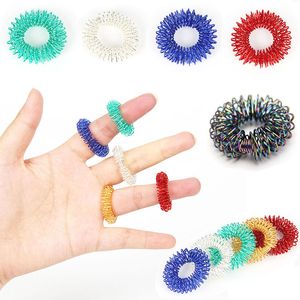 Mini Spring Fidget Toys Decompression Finger Massage Ring Finger Massager Autism Behöver stressavlastare Anti-stressgåva