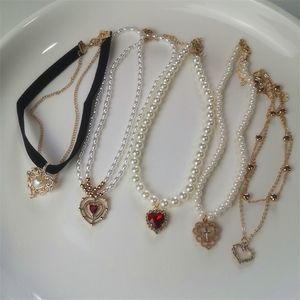 Kpop Vintage Love Heart Pendant Choker Halsband för kvinnor Zircon Pearl Chain Party Estetic Jewelry Christmas Gift 220727