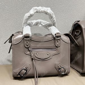 2 rozmiary kobiety luksusowe designerskie torby na ramię Wysokiej jakości torebki skórzana torba motocyklowa mini portfela plisowana torebka Tote