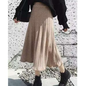 Skirts High Waist Long Knit Warmth Skirt Midi Length Clause Solid Color Women Winter Autumn Korean Fashion Shining Pleated SkirtsSkirts