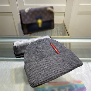 Unisex Cashmere Beanie Hat - Soft & Warm Winter Skull Cap for Men and Women