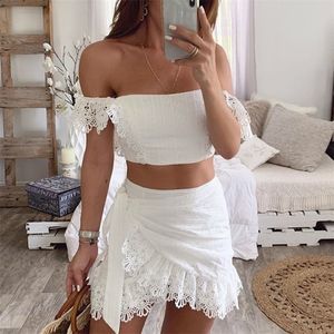 DEAT Fashion Summer White Lace Hollow Out Bandage Bodycon Slash Neck Short Top Mini Skirt Two Piece Set Women Outfits MI629 220421