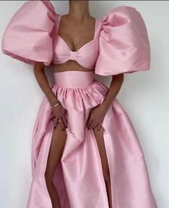 Sexy doppelt geteilte rosa Ballkleider, kurze Puffärmel, A-Linie, 2-teiliges Kleid für besondere Anlässe, herzförmiges, bodenlanges Satin-Cocktailpartykleid