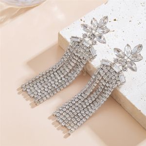 Orecchini pendenti con strass lunghi di lusso con nappa per donna Orecchini pendenti in cristallo con fiori oversize Accessori per gioielli