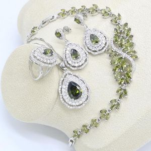 Orecchini Collana Verde Oliva Colore Argento Set di gioielli per donne Matrimonio Compleanno Con braccialetto Anello pendente Confezione regaloOrecchini