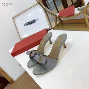 Bow High Heels Fashion Round Toe Designer Style Sandals Sexy Patent Leather Summer Dress Temperament 5cm Oversized Sandals Size 35-43 With Box