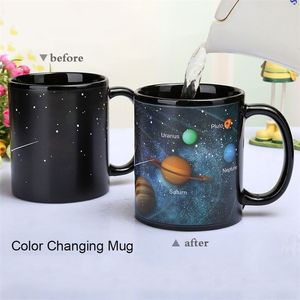 Creative Ceramic Mug Color Changing Mug Heat avslöjar kaffekopp Friends Present Student Breakfast Cup Star Solar System Mug 210409