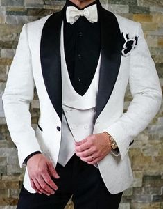 Weißer Schmetterlings-Jacquard-Bräutigam-Smoking mit geprägtem dreidimensionalem Muster, Herren-Blazer, Hochzeitskleid, Abschlussball-Kleidung, mehrfarbig optional