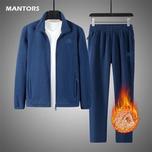 Fleece Men's Set Winter Cashmere Tracksuit for Men Thick Warm 2 Pieces Set JacketPants Velvet Suit Mens Casual Clothing 201128