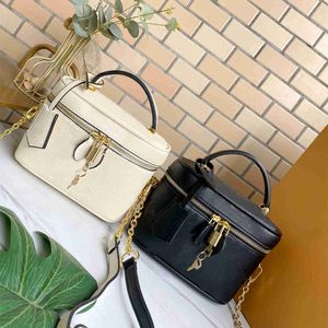 Top Designer Woman Fashion Väskor Handväskor Lyxiga Kvinnor Drawstring Kedja Kosmetiska Väskor Crossbody Ny Högkvalitativ Golden Lock Zipper Portable 19 * 13 * 11cm med dammväska