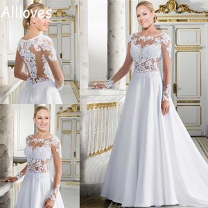 Abiti da sposa moderni in Brasile Illusione sexy Maniche lunghe Pizzo Appliqued Sheer Neck Abiti da sposa Sweep Train A Line Bottoni con cerniera in raso Indietro Robes de Mari￩e CL0155