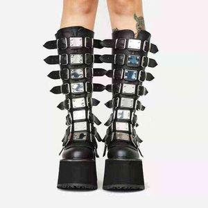 Vinter 2022 Designerstövlar Ny mode Tjock botten och höga klackar Kvinnor Boot Metal Buckles Woman Shoes Y220816