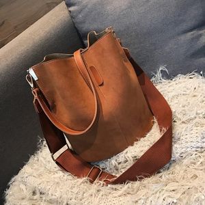 Moda messenger kadın kova omuz el çantası büyük kapasiteli vintage mat deri ladi lüks tasarım çantaları