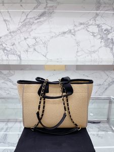 Ny halmvävd strandväska kvinnor modebanan look kedja tyg semester stor kapacitet crossbody totes rese shopping väskor axelväskor