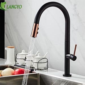 Langyo Black White Kitchen Faucet 360ronating Blackend Sink Tap Cold and Hot Kitchen MixerタップブラックアウトキッチンミキサーT200424