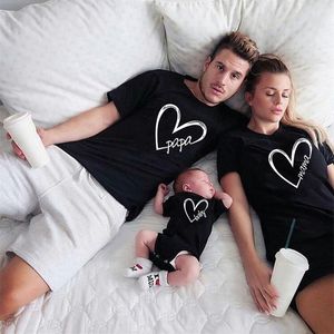 Pappa mamma familj matchande kläder pappa mamma barn tshirt baby bodysuit familj look fader son kläder fäder dag gåva 220531