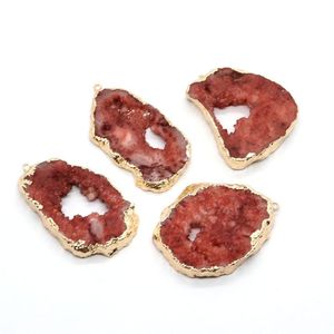 Naszyjniki wiszące 1PC czerwony kryształ naturalny półprzewodnikowy kamień wisiorki nieregularne w kształcie złotego koloru DIY do tworzenia naszyjnika
