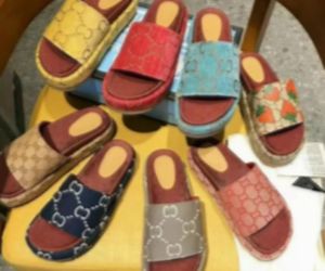 2022 Sandália Feminina Duplo G Deslizamento Designer Multicolorida com Plataforma Chinelos Borgonha Mini Estampado Tecido Sola de Borracha Sapatos