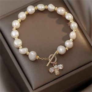 Elegant Baroque Natural Pearl String Bracelet For Woman Luxury Zircon Bee Pendant Bracelet Fashion Girl's Sweet Jewelry GC1157