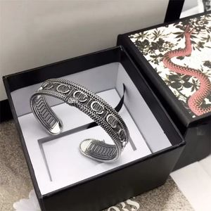 Marca de luxo de alta qualidade pulseira de corpo para homens bracelete prata pulverizes de salas de designer jóias com caixa