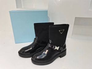 Designer-Stiefeletten für Damen, Fashion Squad, klobiger Luxus-Stiefel, Kalbsleder, Martin-Winter-Damen, Seide, Rindsleder, Plateau, flache High-Top-Stiefeletten mit Metallschnalle