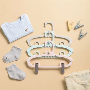 20PCS Cute Child Baby Clothes Hanger With Clothespin Adjustable Storage Rack Home Storage Organizer For Kid Clothes Coat Dress 220408