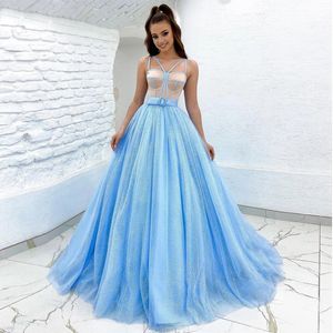 Ice Blue Spaghetti Strap Prom klänningar glitter en linje gradering party klänning med bälte veck tyll kjol kvinnor special tillfälle klänning 2022