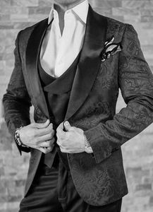 Svart fj￤ril Jacquard Groom Tuxedos pr￤glade tredimensionella m￶nster Men Blazer Wedding Dress Prom Clothing Multi-f￤rg valfritt