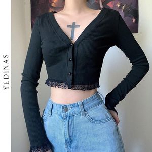 Kvinnors t shirt Yedinas Autumn Vintage Gothic Lace Black Cardigan Harajuku Sexig V Neck långärmad Crop Top Women Sticked Button Up Cardigan