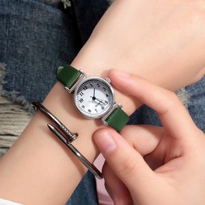 Armbandsur Ladies Armband Bronze Watch Women Luxury Silver Leather Relogio Brand Casual Wrist Quartz Girls Clock